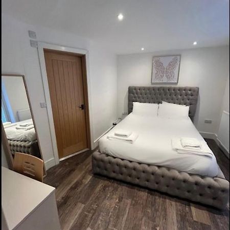 The Birch Lodge Located In Pegsdon Hexton Екстер'єр фото