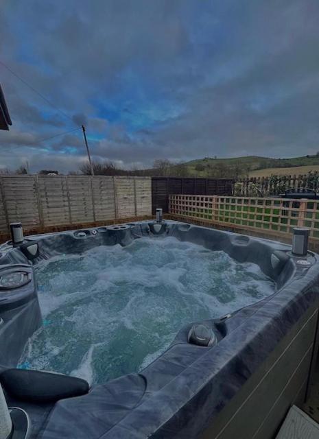 The Birch Lodge Located In Pegsdon Hexton Екстер'єр фото